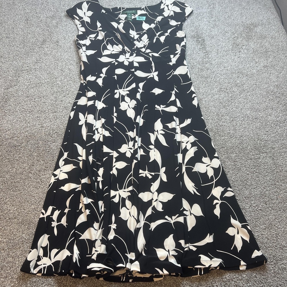 Lauren Ralph Lauren Dress Womens‎ 4P Black White Floral Sleeveless Fit Flare